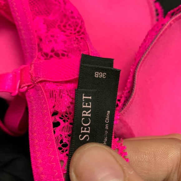 Victoria’s Secret Hot Pink Lace & Gray Plunge Bra - Picture 7 of 9